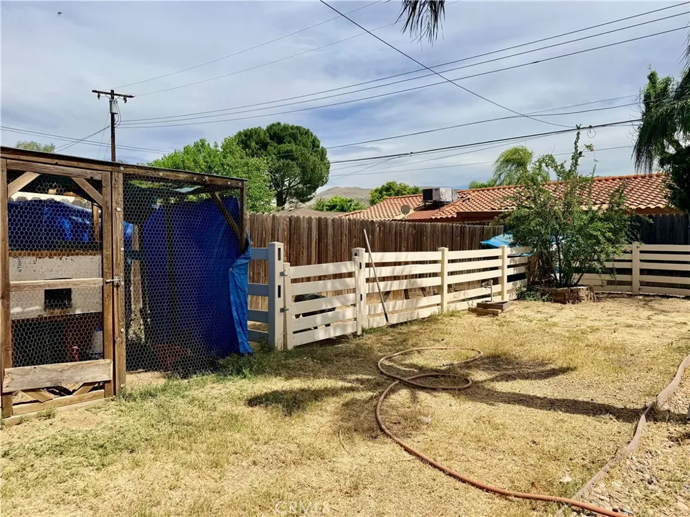 41931 Thornton Avenue Hemet, CA 92544