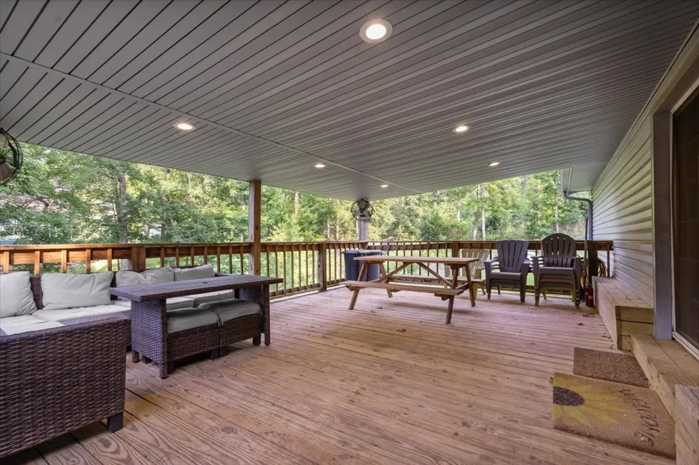 170 County Road 3136 Jacksonville, TX 75766
