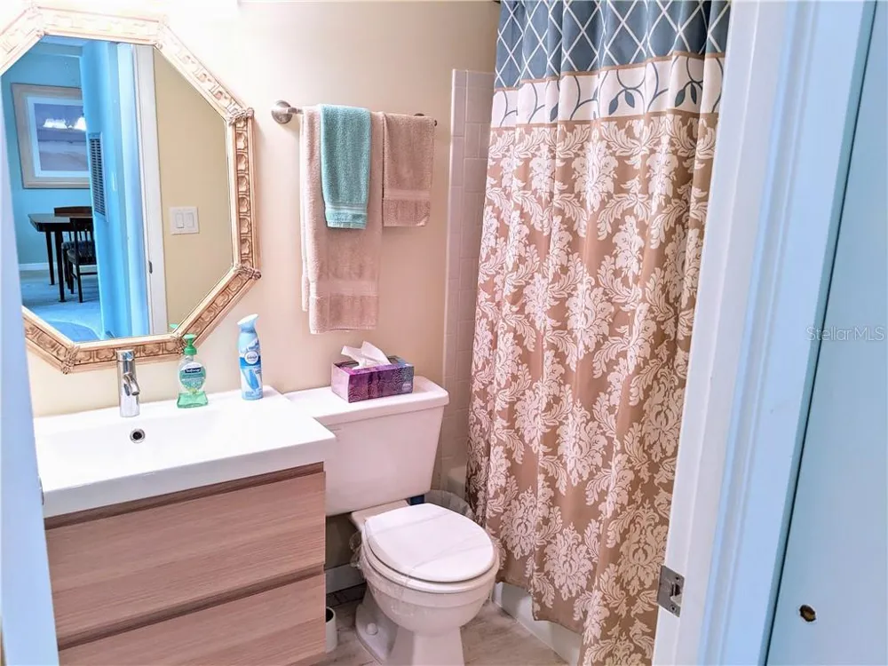 3668 LAKE BAYSHORE DRIVE #K-325 Bradenton, FL 34205