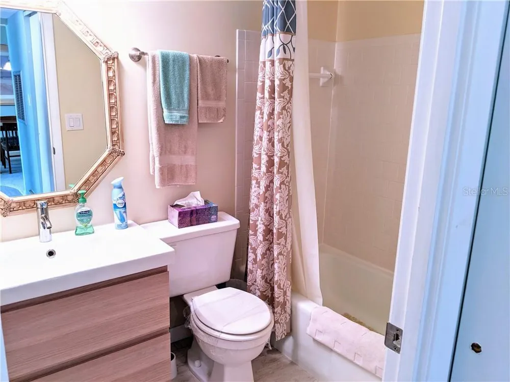 3668 LAKE BAYSHORE DRIVE #K-325 Bradenton, FL 34205