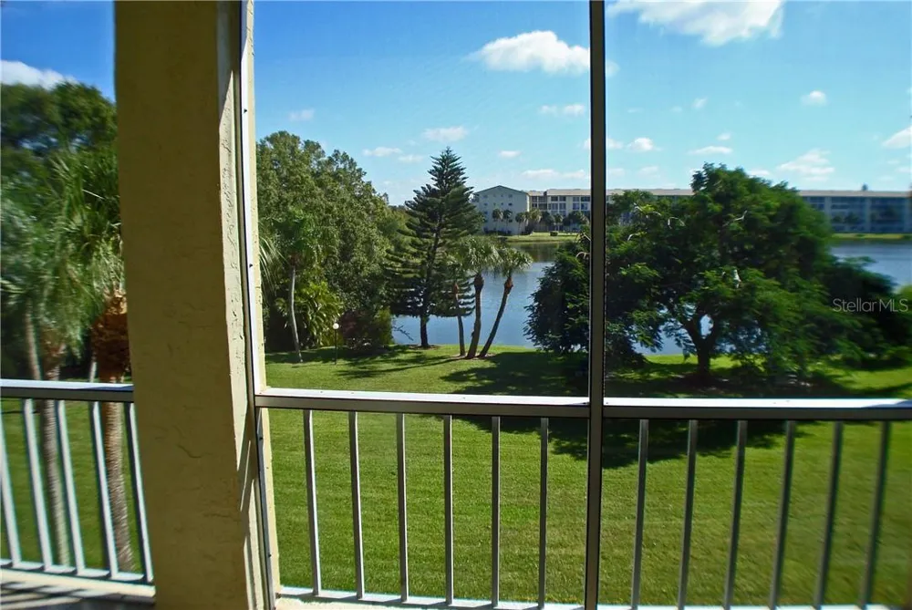 3668 LAKE BAYSHORE DRIVE #K-325 Bradenton, FL 34205