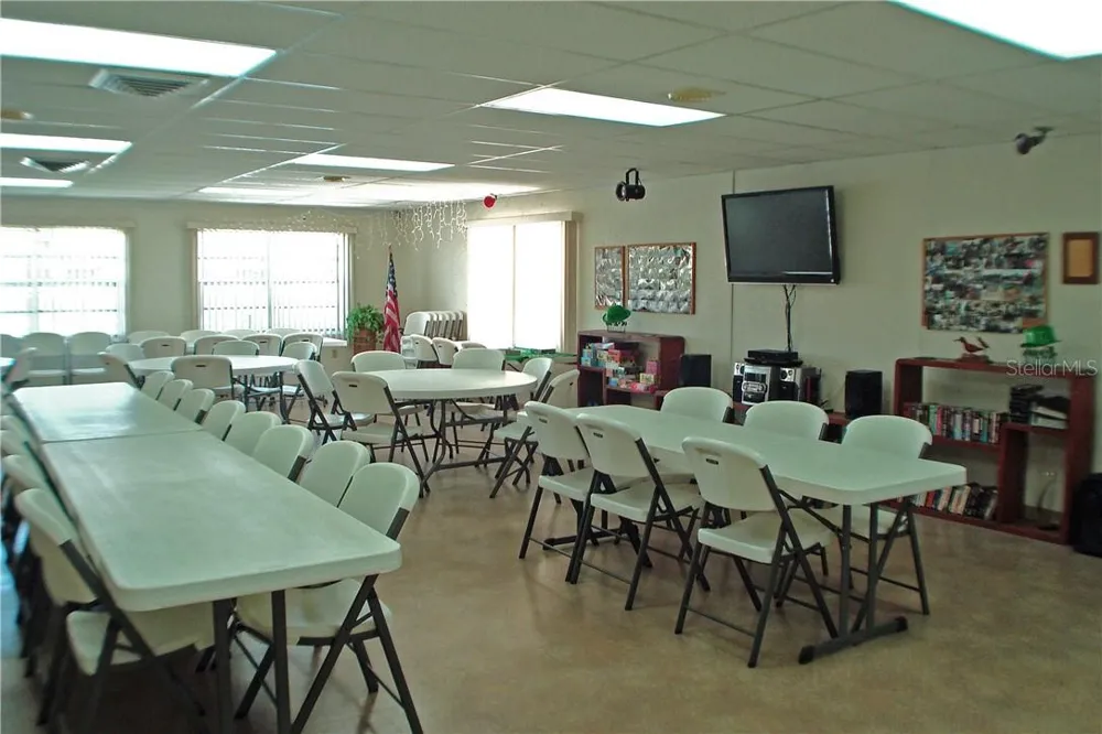 3668 LAKE BAYSHORE DRIVE #K-325 Bradenton, FL 34205