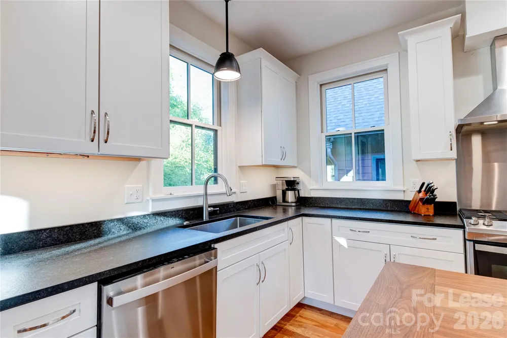 12 Waverly Road Asheville, NC 28803