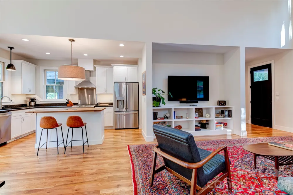 12 Waverly Road Asheville, NC 28803