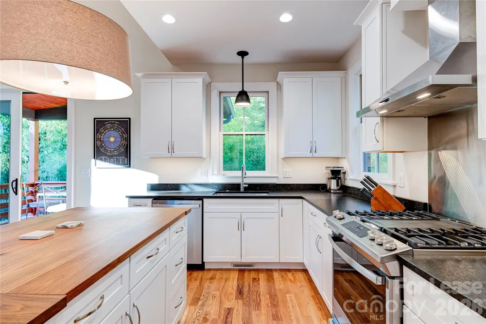 12 Waverly Road Asheville, NC 28803