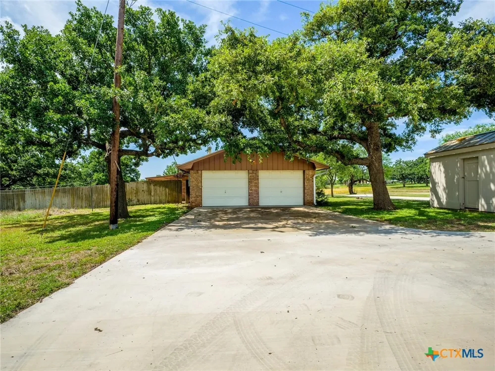 109 Sundown Trail Marble Falls, TX 78654