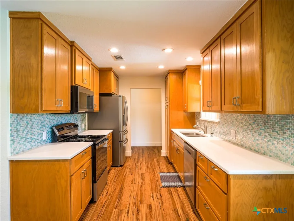 109 Sundown Trail Marble Falls, TX 78654