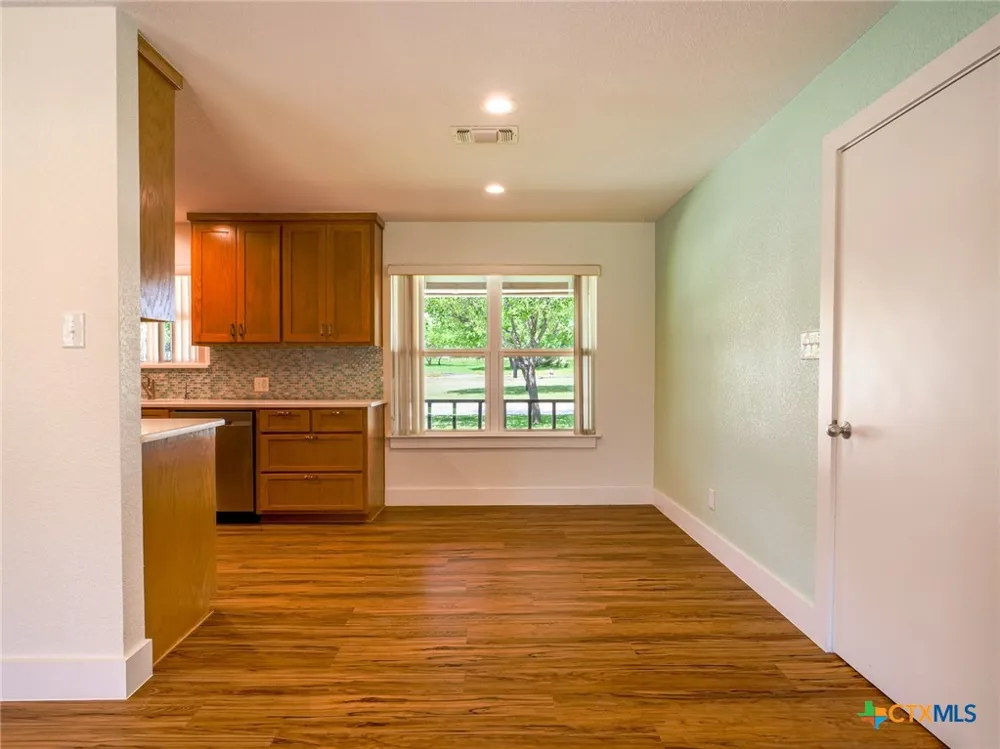 109 Sundown Trail Marble Falls, TX 78654