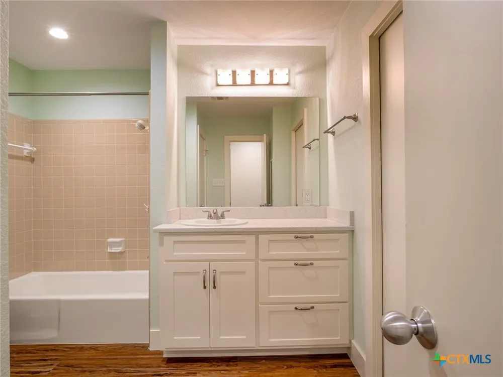 109 Sundown Trail Marble Falls, TX 78654