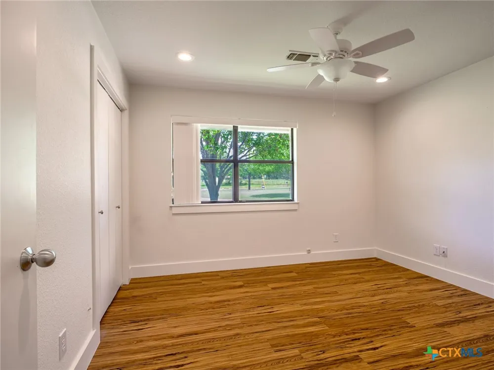 109 Sundown Trail Marble Falls, TX 78654
