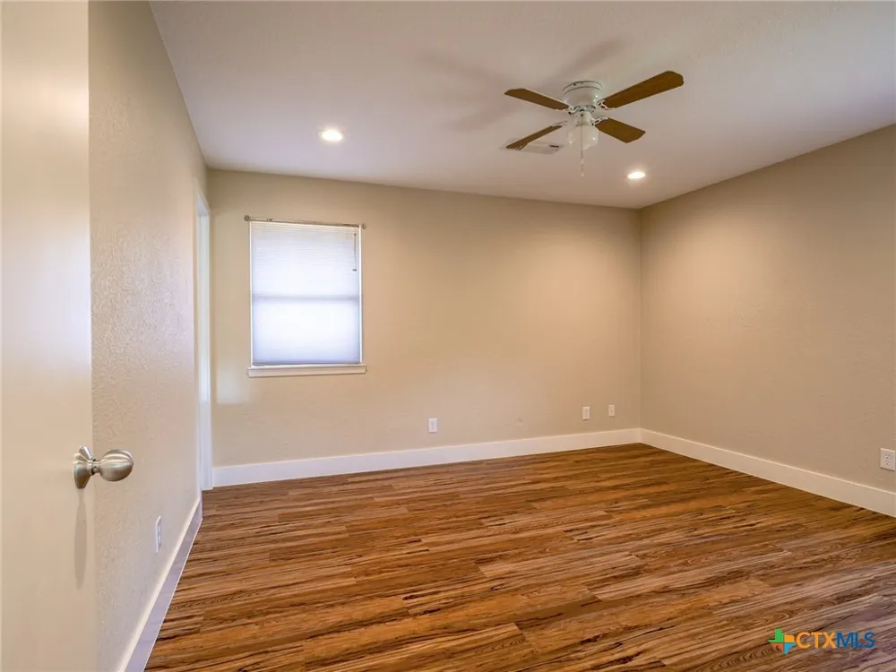 109 Sundown Trail Marble Falls, TX 78654