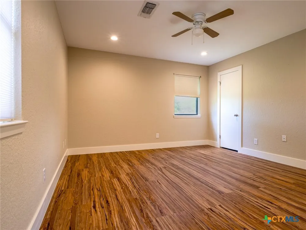109 Sundown Trail Marble Falls, TX 78654