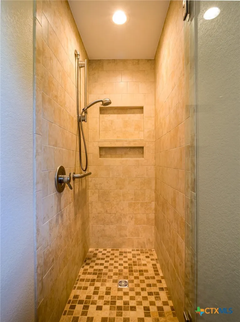 109 Sundown Trail Marble Falls, TX 78654