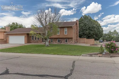 1309 Kingsroyal Boulevard