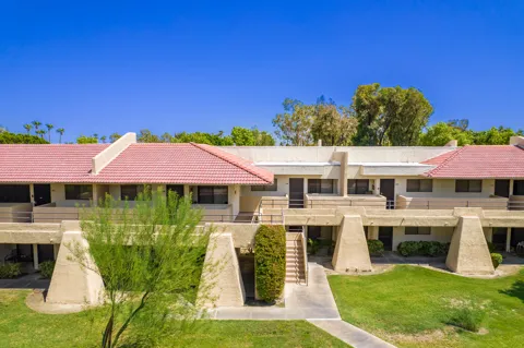 2822 Auburn Court #208
