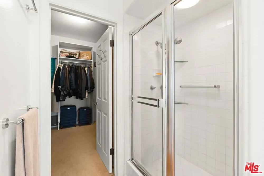 6435 Zumirez Drive #21 Malibu, CA 90265