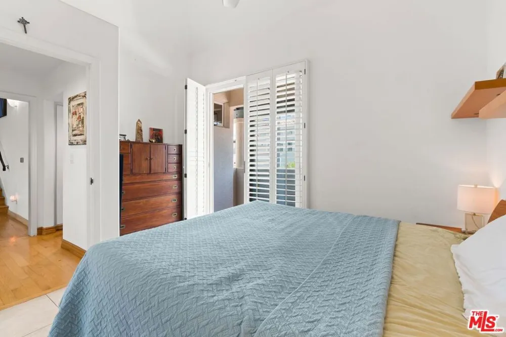 6435 Zumirez Drive #21 Malibu, CA 90265