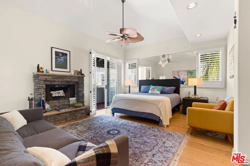 6435 Zumirez Drive #21 Malibu, CA 90265