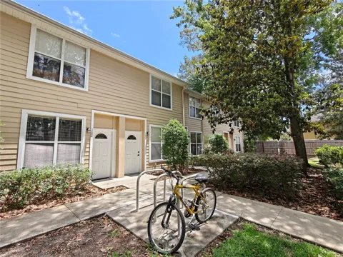 3521 SW 30TH WAY #104