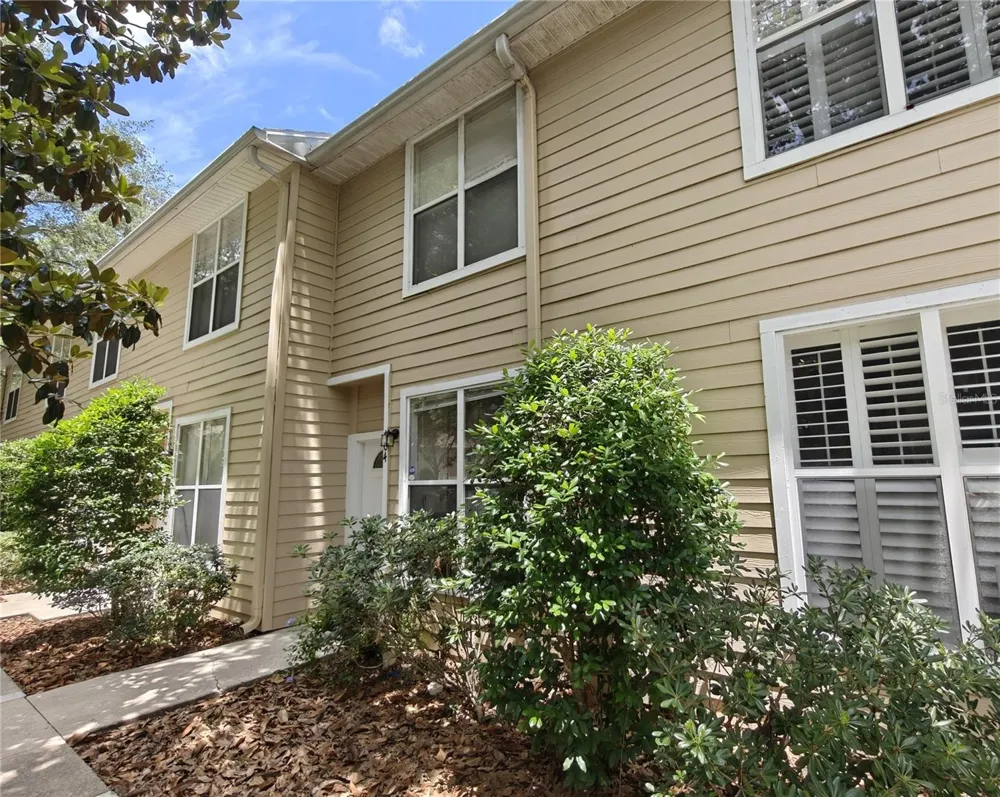3521 SW 30TH WAY #104 Gainesville, FL 32608