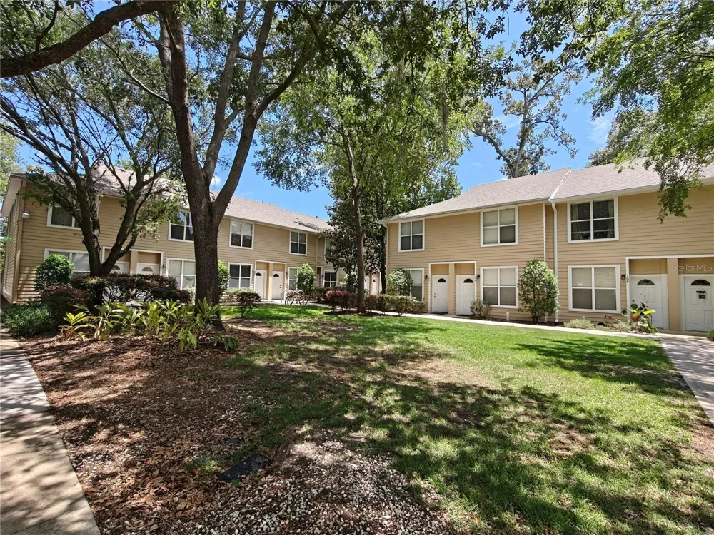 3521 SW 30TH WAY #104 Gainesville, FL 32608