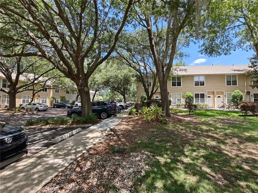 3521 SW 30TH WAY #104 Gainesville, FL 32608