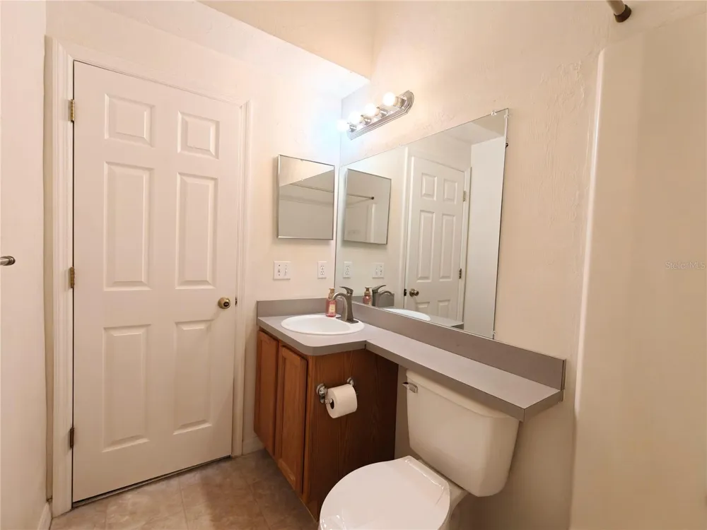 3521 SW 30TH WAY #104 Gainesville, FL 32608