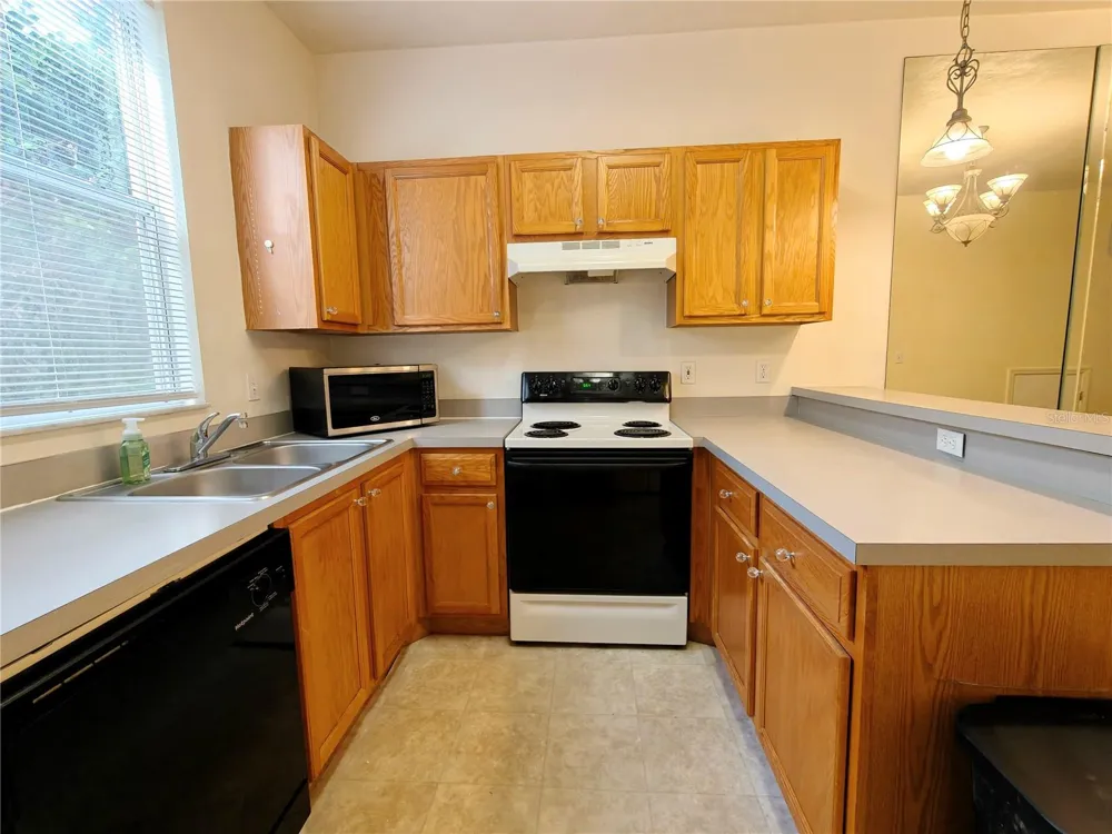 3521 SW 30TH WAY #104 Gainesville, FL 32608