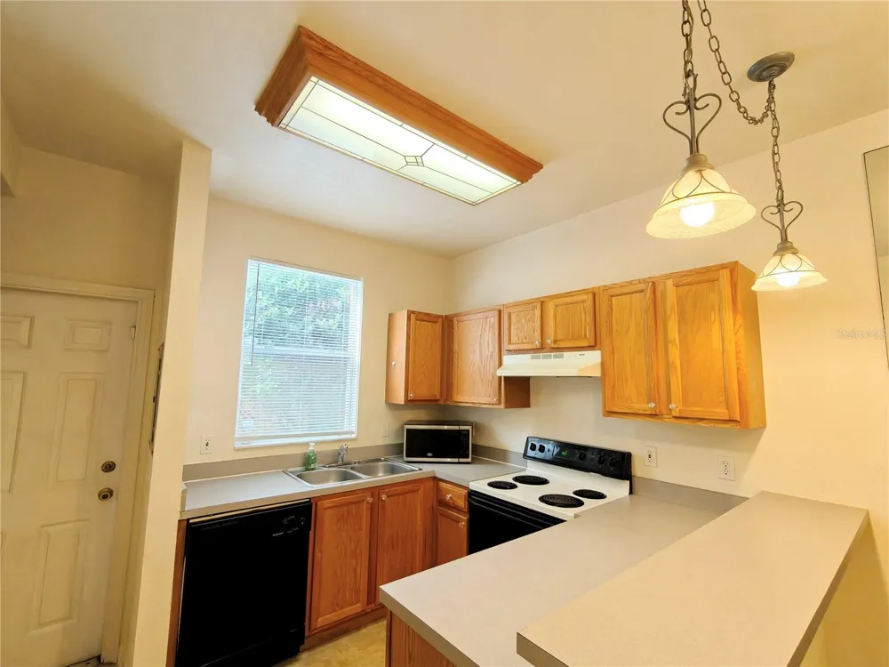 3521 SW 30TH WAY #104 Gainesville, FL 32608
