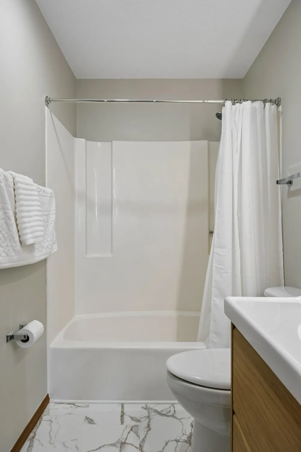 35 Nathan Lane #303 Plymouth, MN 55441
