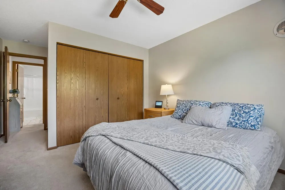 35 Nathan Lane #303 Plymouth, MN 55441
