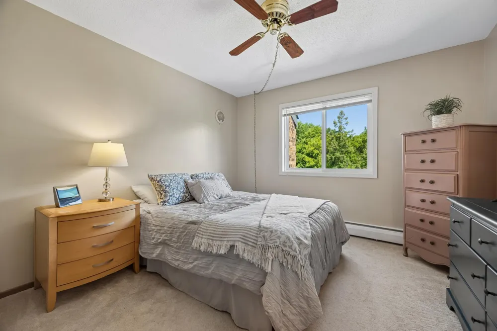 35 Nathan Lane #303 Plymouth, MN 55441