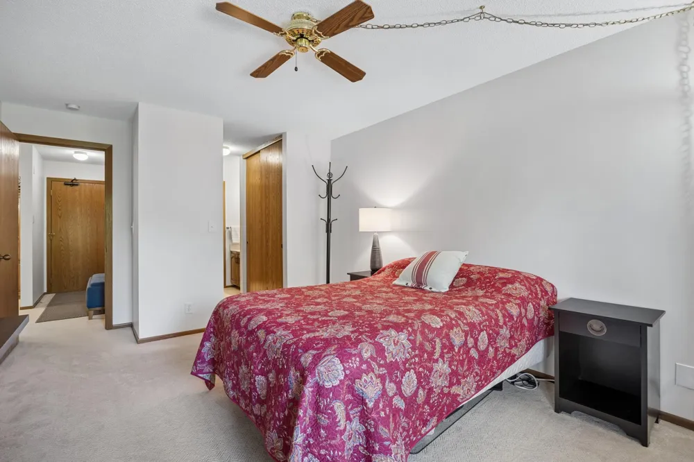35 Nathan Lane #303 Plymouth, MN 55441