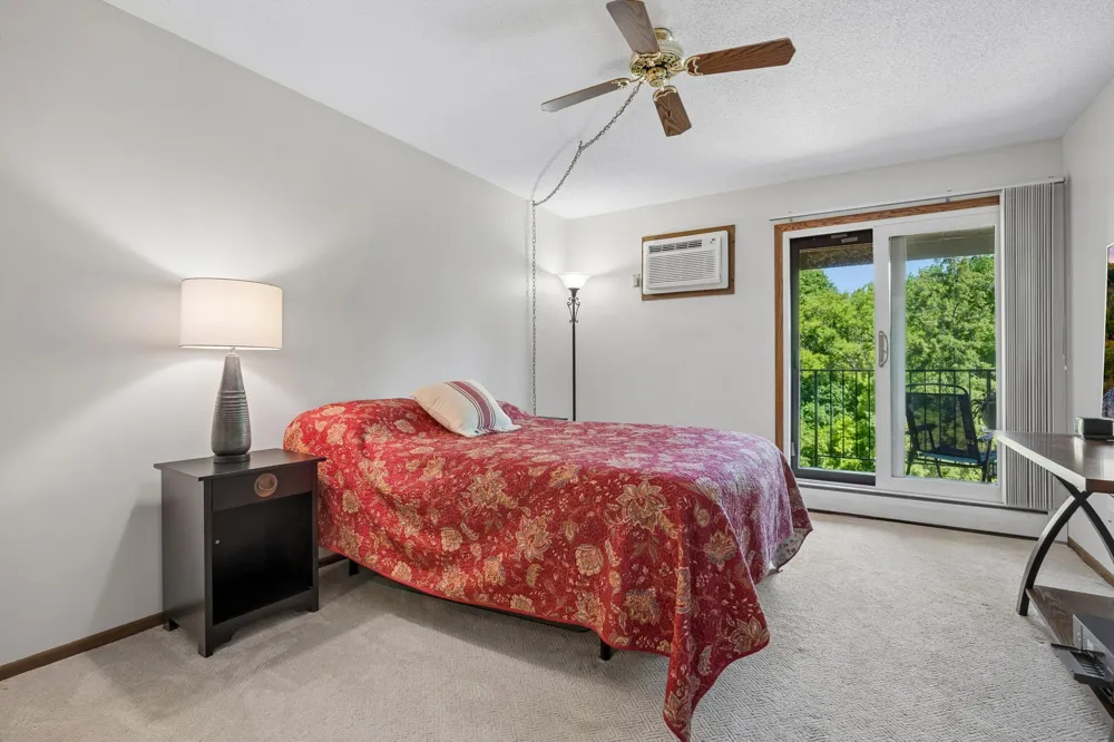 35 Nathan Lane #303 Plymouth, MN 55441
