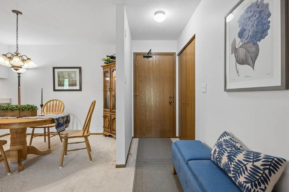 35 Nathan Lane #303 Plymouth, MN 55441