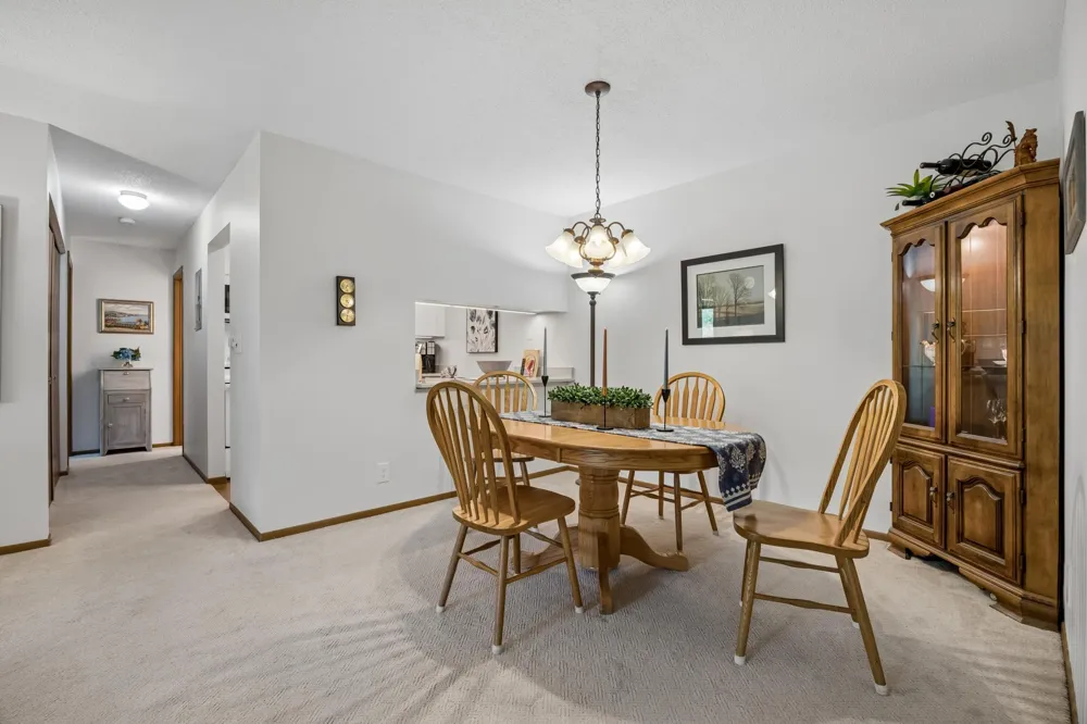 35 Nathan Lane #303 Plymouth, MN 55441