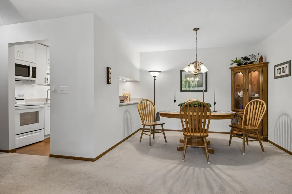 35 Nathan Lane #303 Plymouth, MN 55441