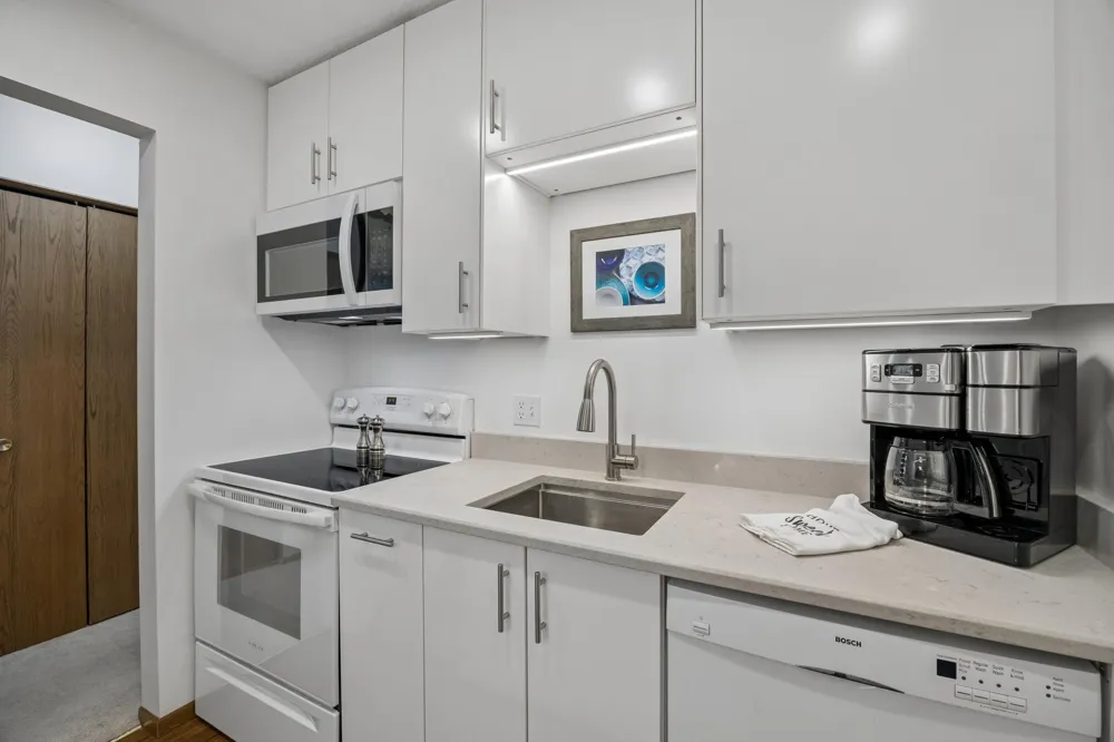35 Nathan Lane #303 Plymouth, MN 55441
