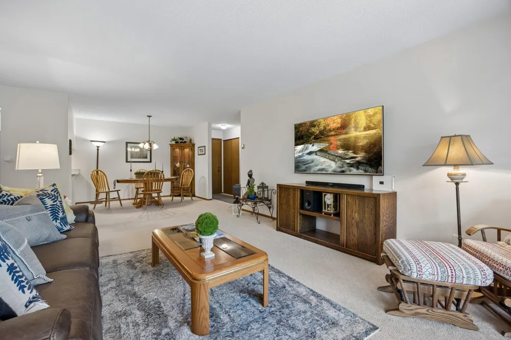 35 Nathan Lane #303 Plymouth, MN 55441