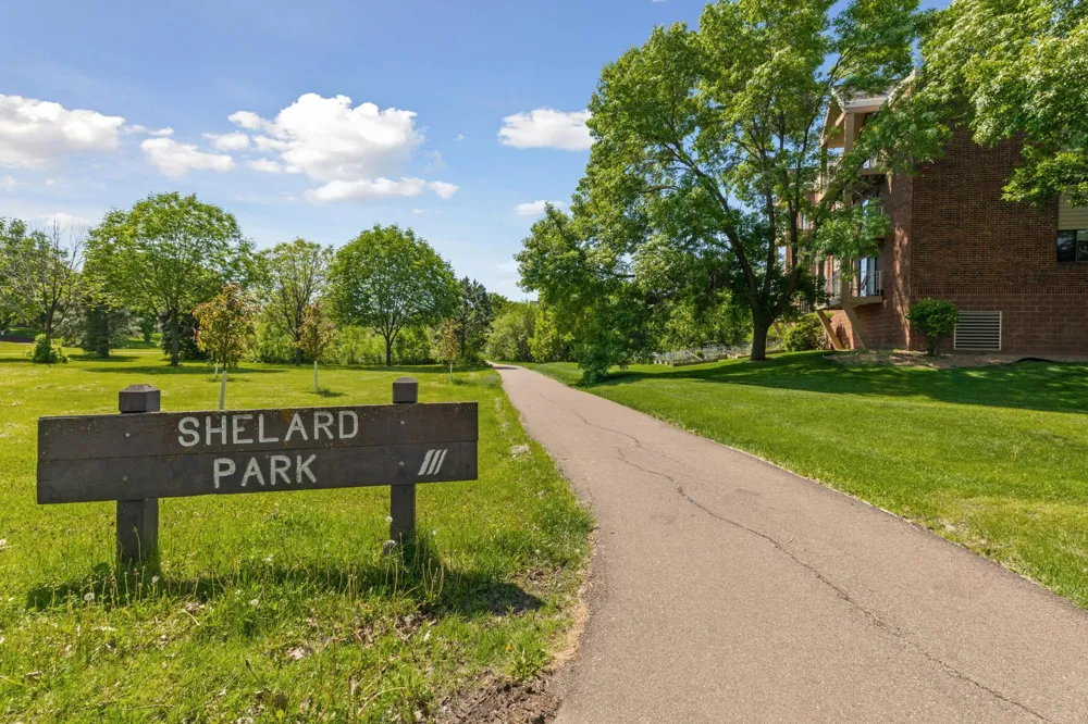 35 Nathan Lane #303 Plymouth, MN 55441
