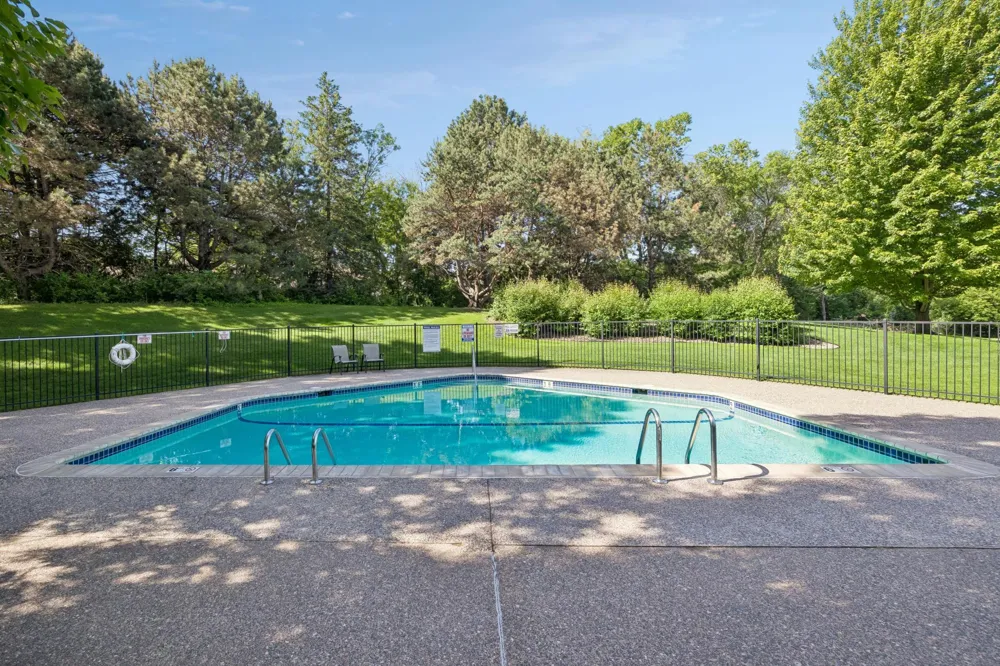 35 Nathan Lane #303 Plymouth, MN 55441