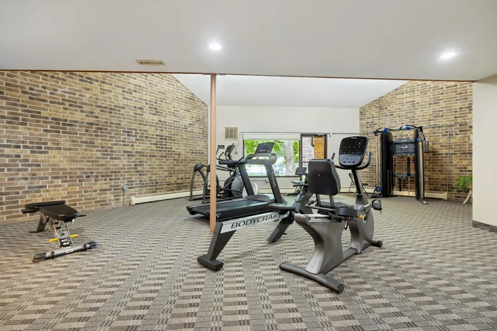 35 Nathan Lane #303 Plymouth, MN 55441