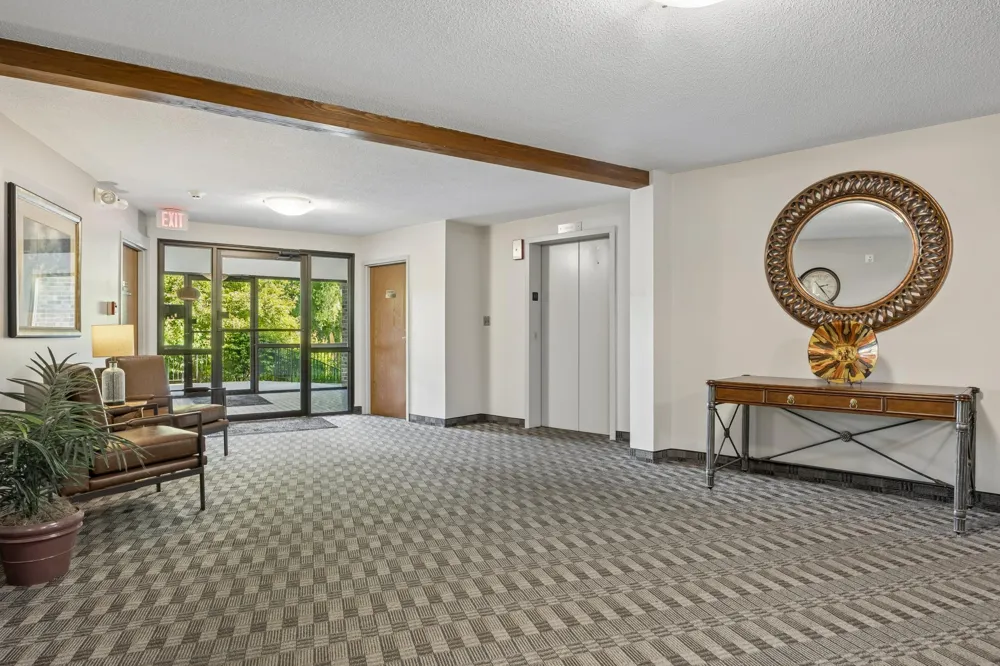 35 Nathan Lane #303 Plymouth, MN 55441