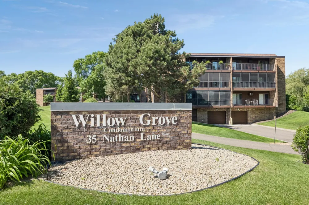 35 Nathan Lane #303 Plymouth, MN 55441