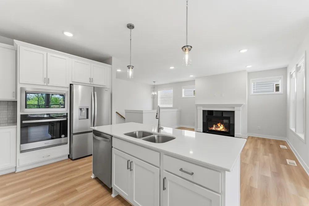18 Palomino Court Hudson, WI 54016