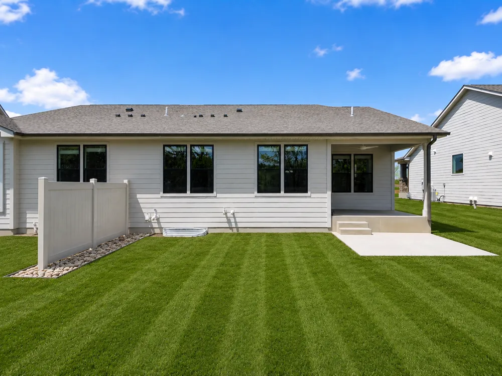 18 Palomino Court Hudson, WI 54016