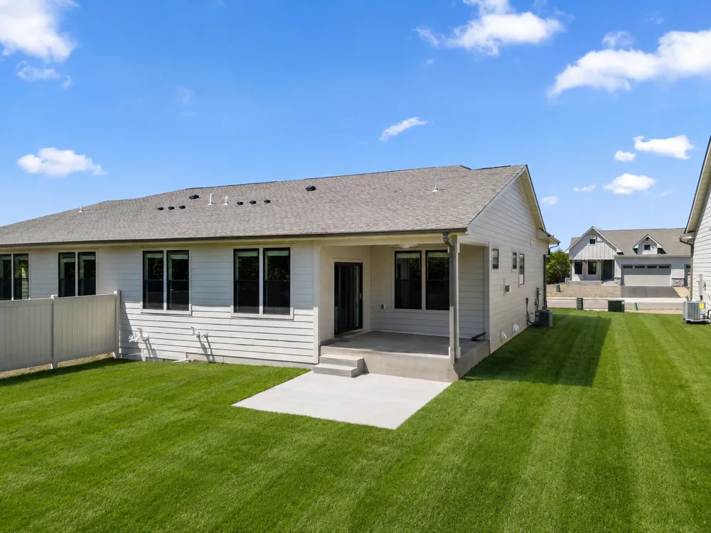 18 Palomino Court Hudson, WI 54016