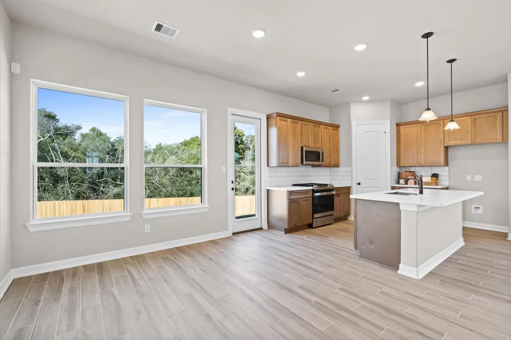 1605 Carefree Circle Seabrook, TX 77586