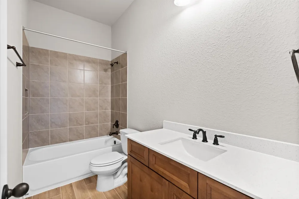 1605 Carefree Circle Seabrook, TX 77586