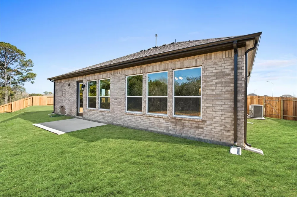 1605 Carefree Circle Seabrook, TX 77586